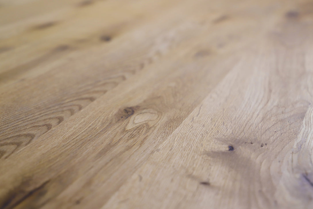 One Home Esstisch Anton mit Schweizer Kante Spider Gestell Eiche wildeiche massiv