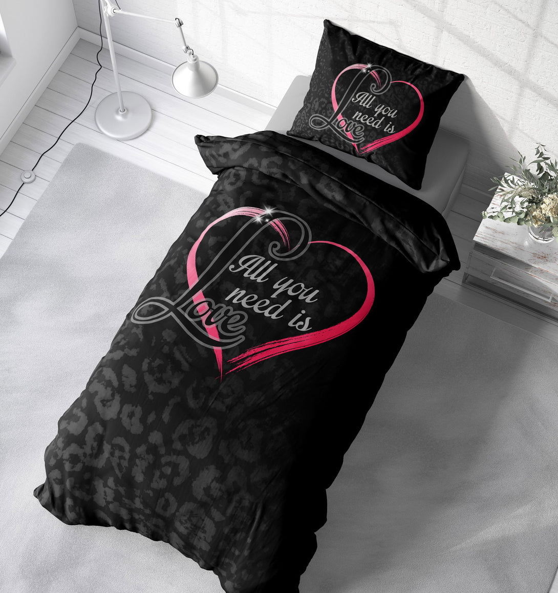 One Home Bettwäsche 155x220 cm Leopardenfell Herz Love schwarz modern Microfaser