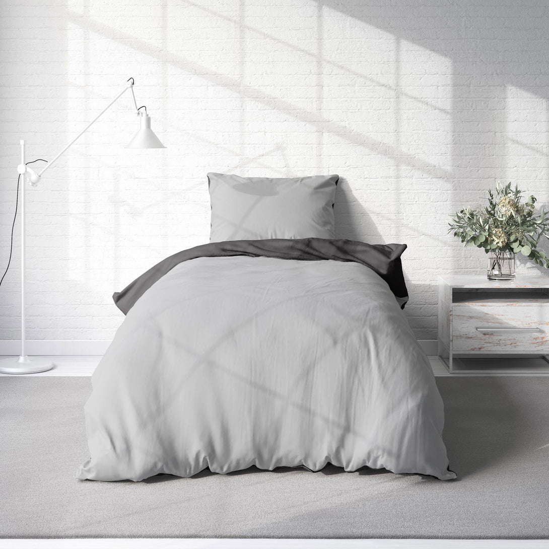 One Home Bettwäsche 155x220 cm silber grau anthrazit Unifarben Übergröße Wende Microfaser