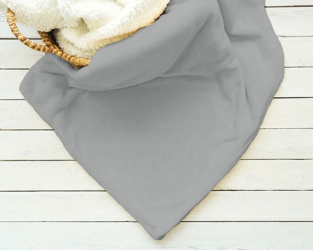 One Home Kuscheldecke Flauschig 150x200 cm grau warm kuschelig weich Flanell Fleecedecke