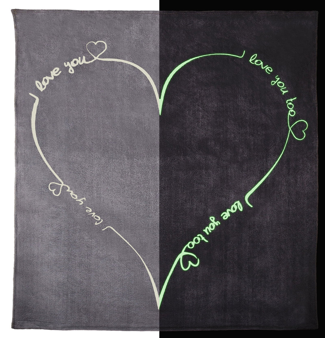 One Home Kuscheldecke Tagesdecke Love You Herz Grau Glow in the Dark Kuschelig Flauschig