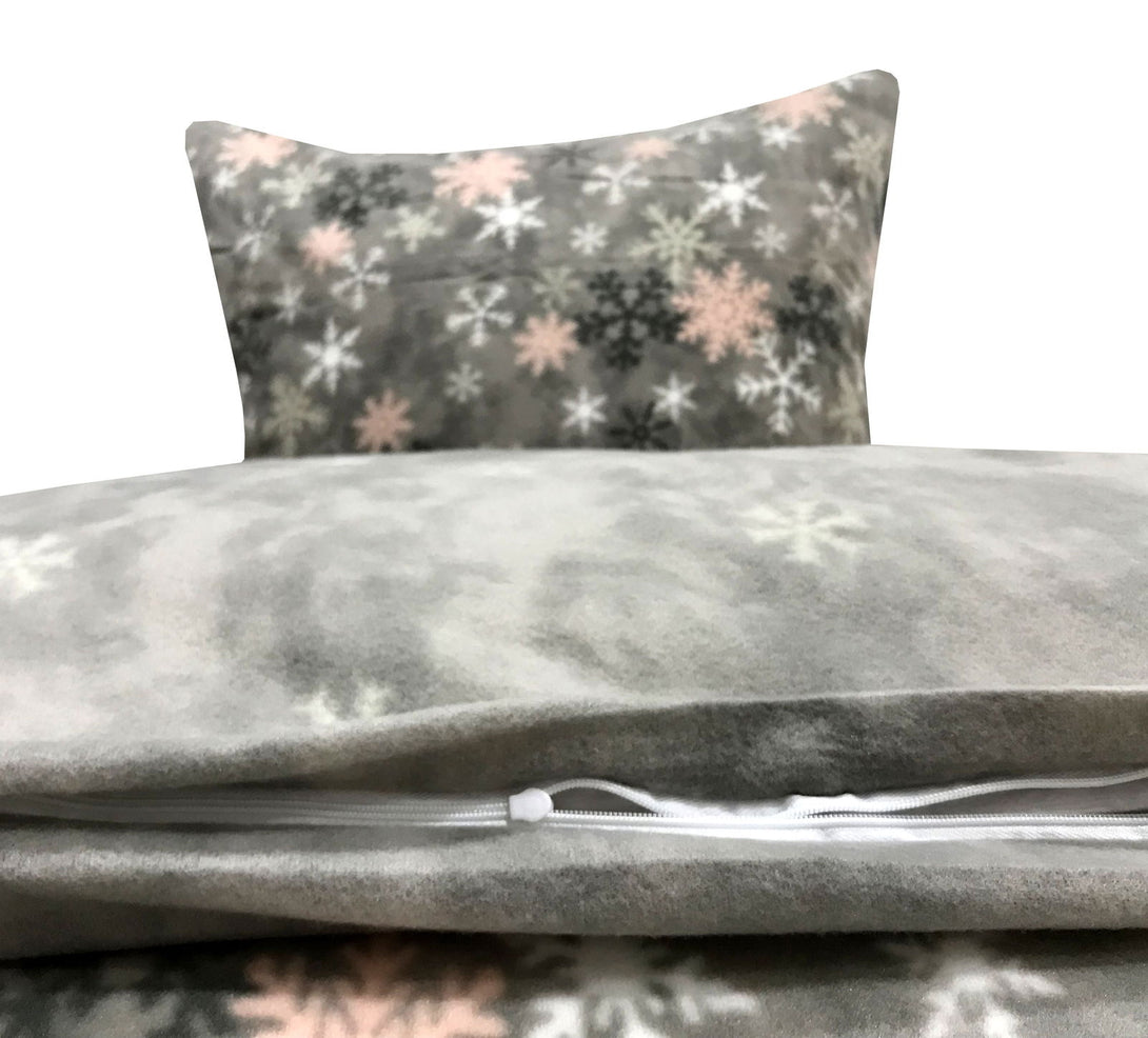 One Home Winter Bettwäsche 135x200 cm Kristall Schneeflocken grau weiß rosa Thermofleece