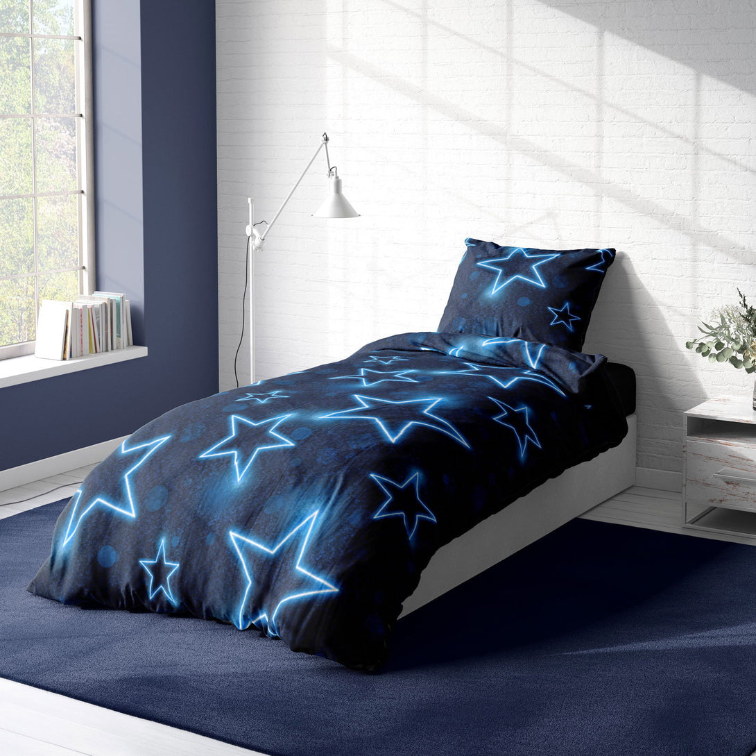 One Home Winter Bettwäsche 155x220 cm Sterne dunkel blau leuchtoptik Flausch Thermofleece