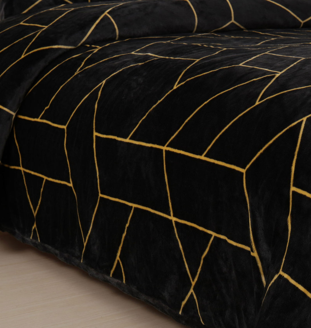 One Home Winter Bettwäsche Teddy Plüsch geometrisch schwarz gold modern Flauschig Warm