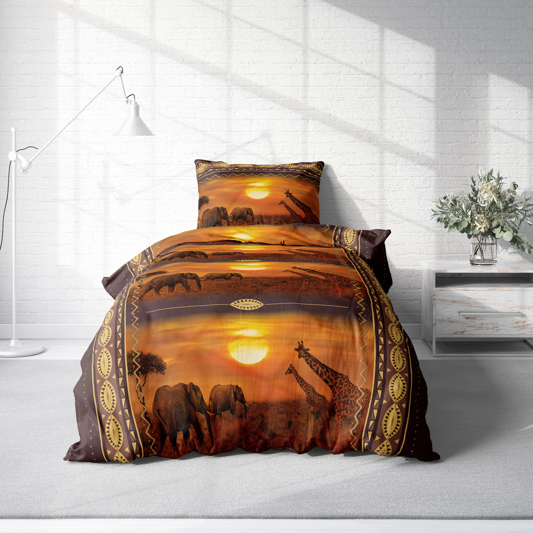 One Home Bettwäsche 135x200 cm Afrika Safari Elefanten Giraffen Tiere braun Microfaser
