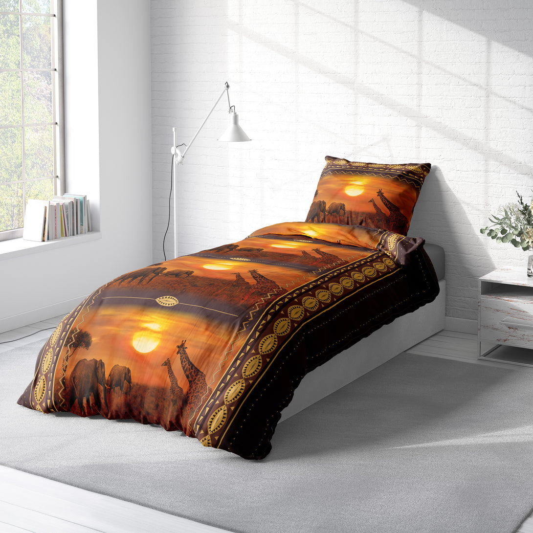 One Home Bettwäsche 135x200 cm Afrika Safari Elefanten Giraffen Tiere braun Microfaser